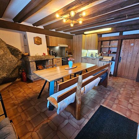 Petit Chalet Rustique Et Bucolique Bovernier Luaran gambar