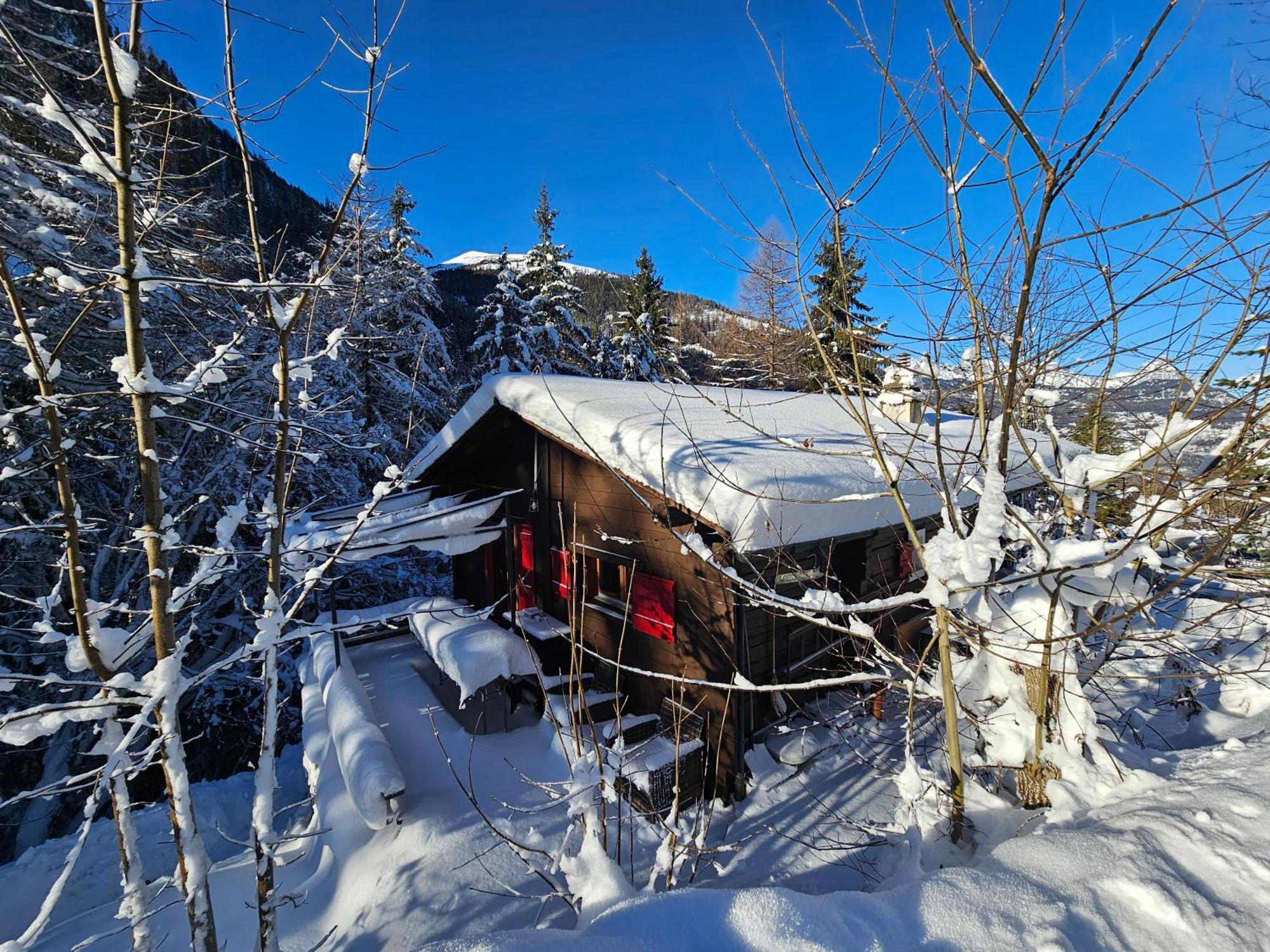 Petit Chalet Rustique Et Bucolique Bovernier Luaran gambar