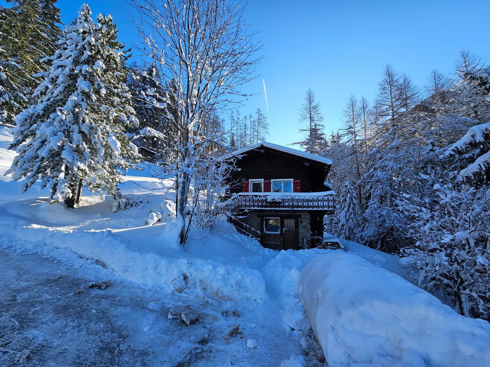 Petit Chalet Rustique Et Bucolique Bovernier Luaran gambar