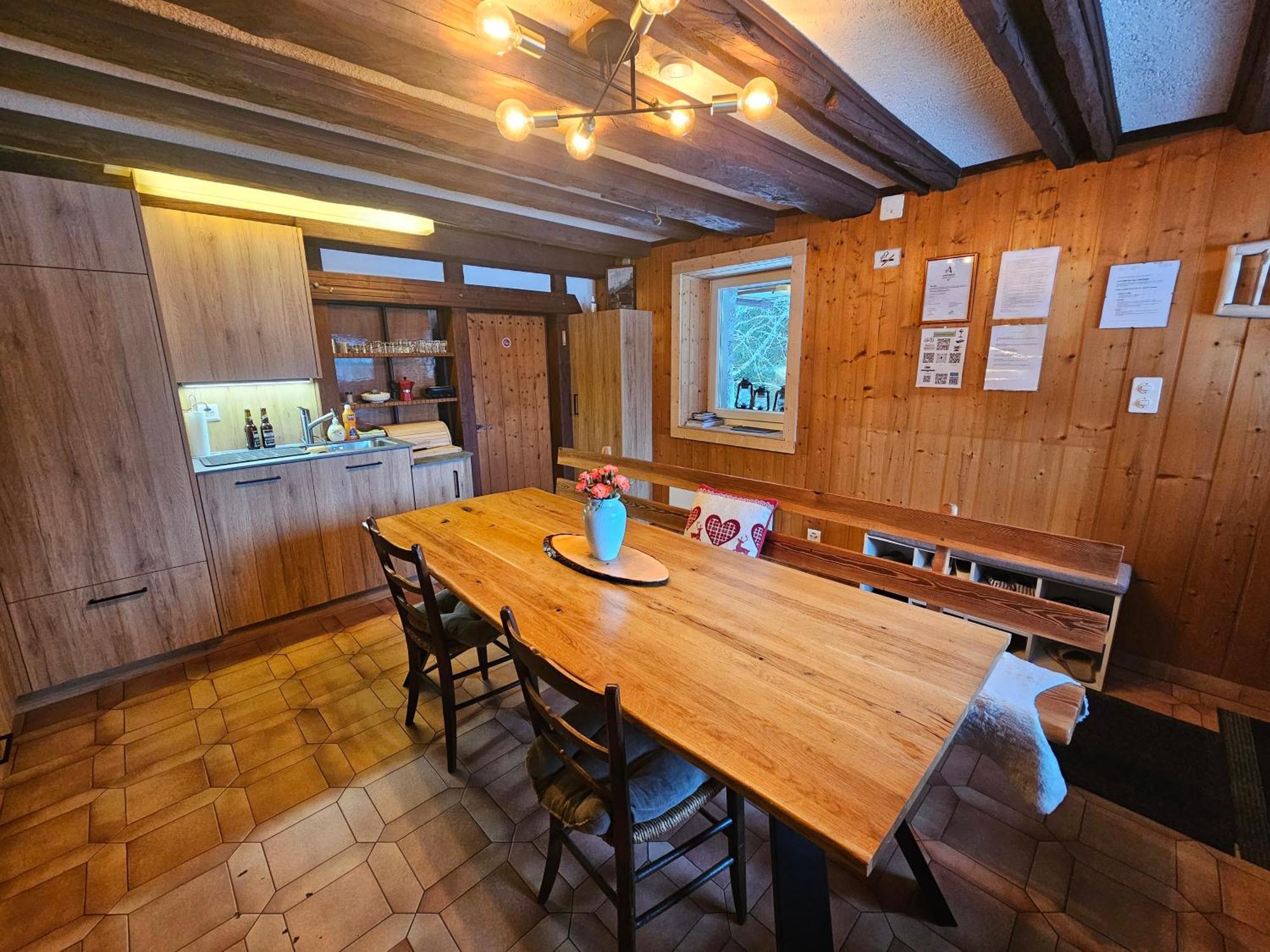 Petit Chalet Rustique Et Bucolique Bovernier Luaran gambar